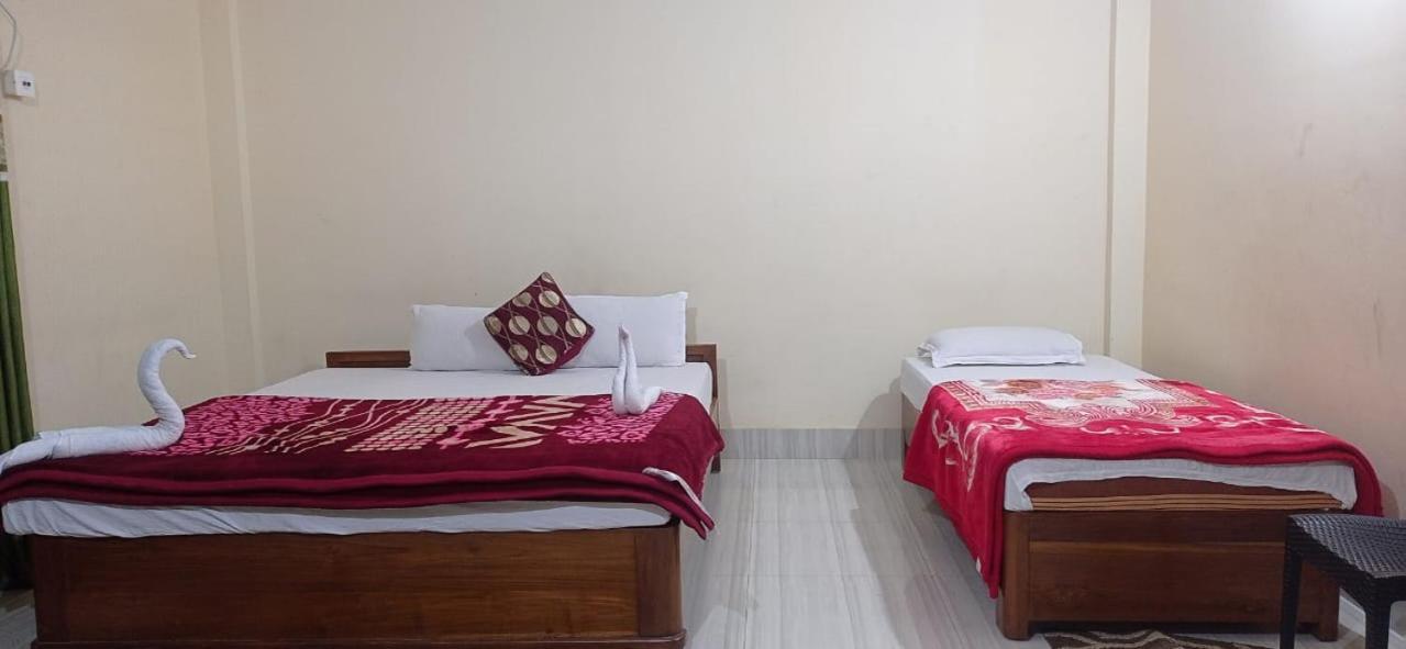 Hotel Kaziranga Holidays Buitenkant foto